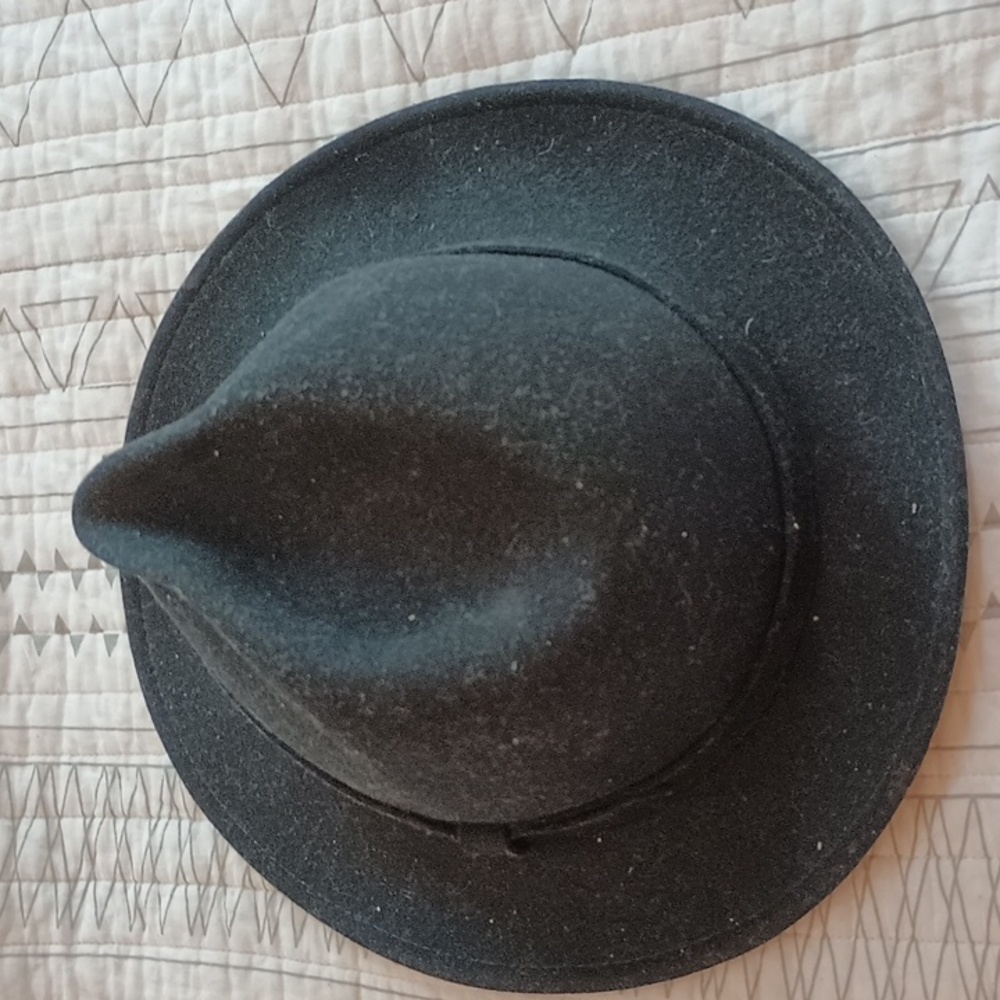 Wool hat - Picture 4 of 8